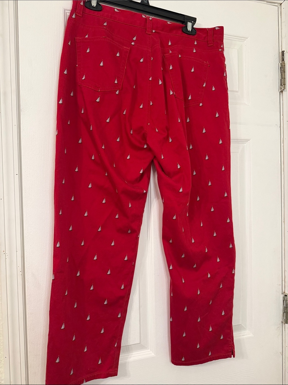 Lauren Ralph Lauren Red Sailboat Print Cropped Chinos - Picture 7 of 8